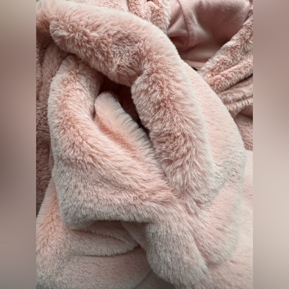 BEBE Sport Women’s Pink Faux Fur Coat Sip Front Warm Hood Jacket Medium M - Picture 5 of 8